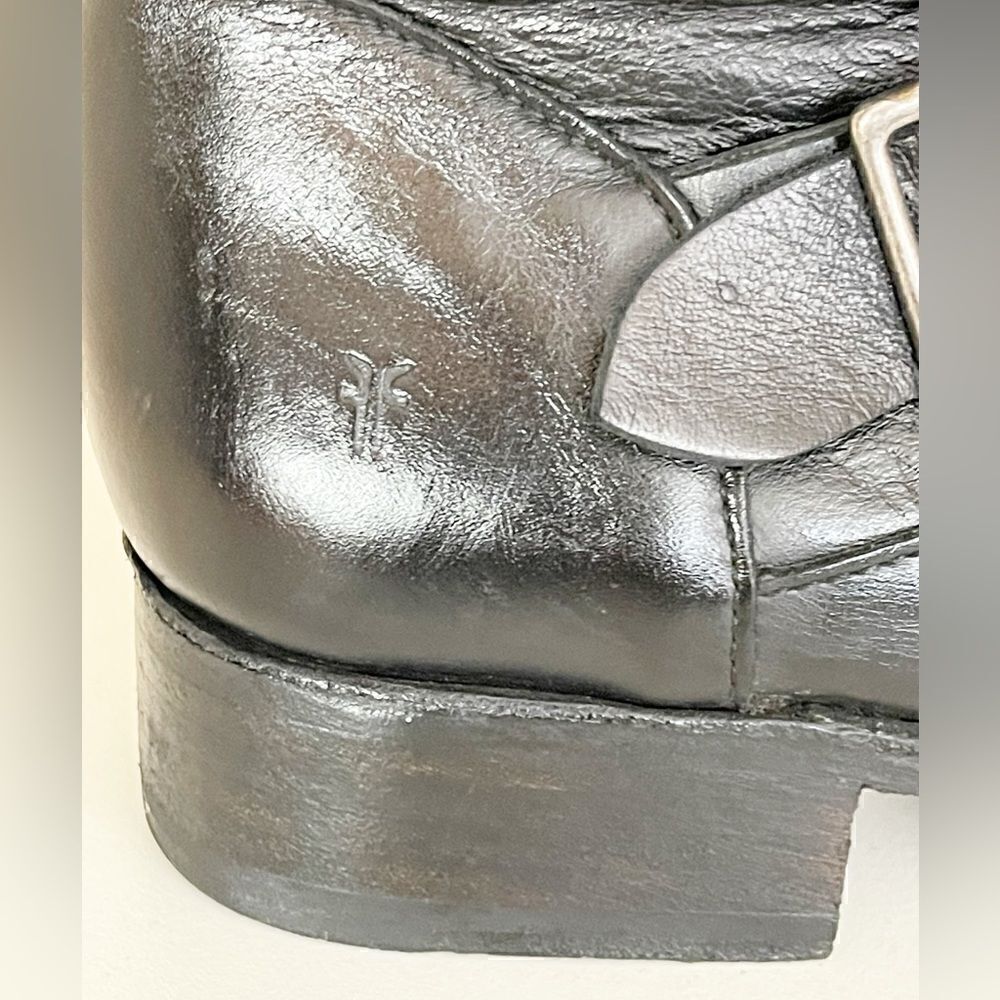 Frye Vicky Engineer Ankle Bootie. 7.5 - Picture 8 of 13